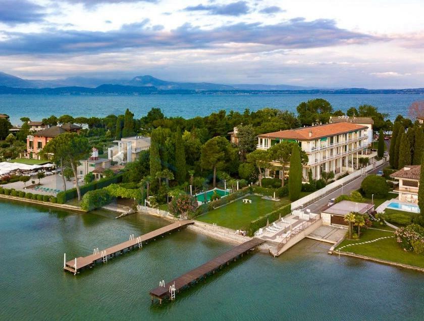 Sunset Apartment Sirmione Exterior photo